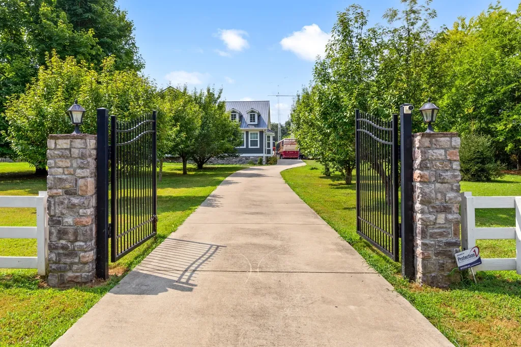 6931 Cowan Road Springfield TN 37172