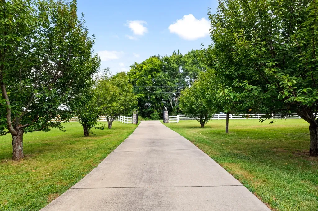 6931 Cowan Road Springfield TN 37172