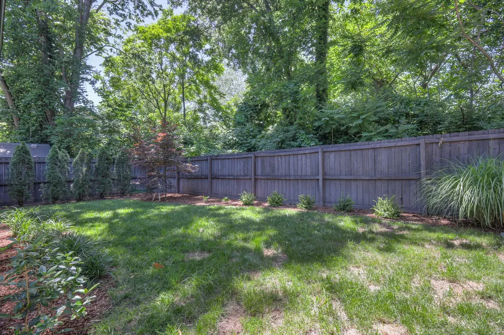 3733 Granny White Pike Nashville TN 37204