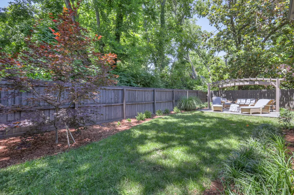 3733 Granny White Pike Nashville TN 37204