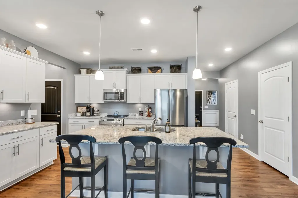 3713 Sweetbriar Avenue Murfreesboro TN 37128