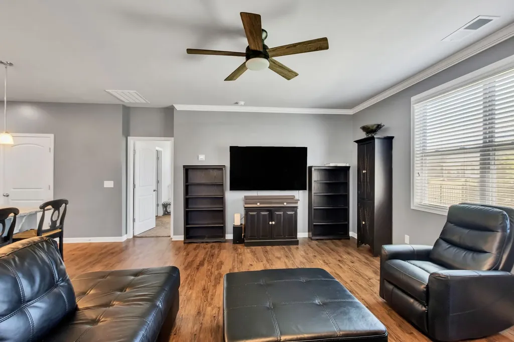 3713 Sweetbriar Avenue Murfreesboro TN 37128