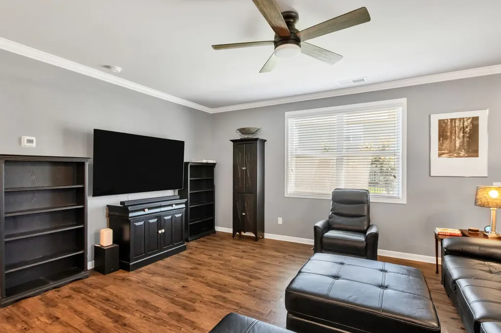 3713 Sweetbriar Avenue Murfreesboro TN 37128