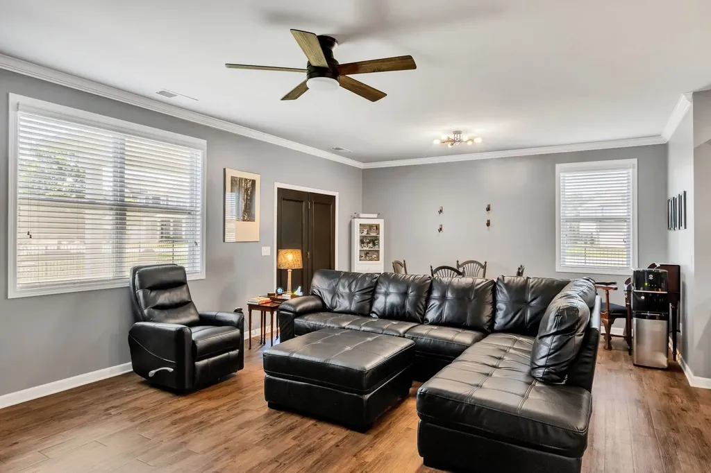 3713 Sweetbriar Avenue Murfreesboro TN 37128