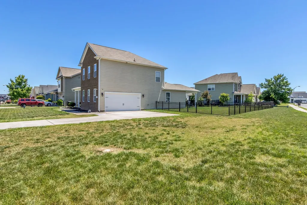 3713 Sweetbriar Avenue Murfreesboro TN 37128