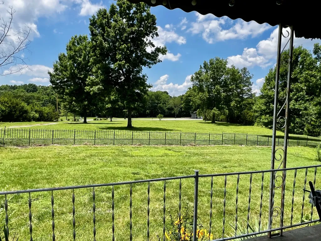 1057 S Ellington Parkway Lewisburg TN 37091