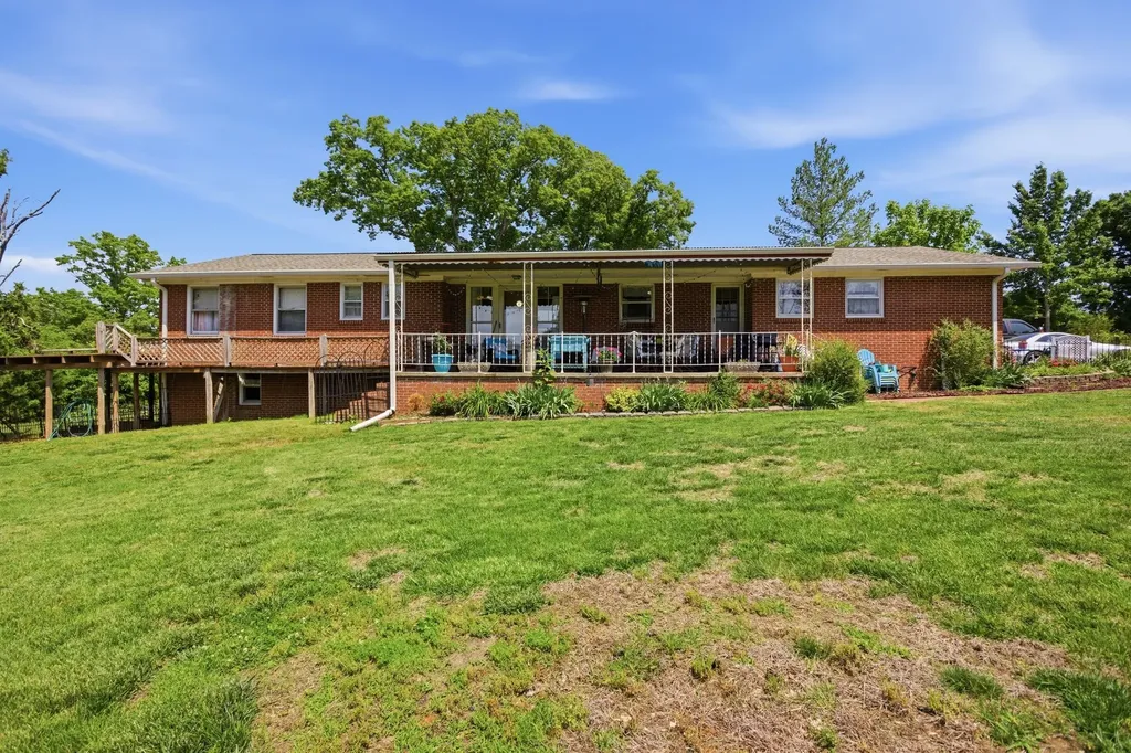 1057 S Ellington Parkway Lewisburg TN 37091