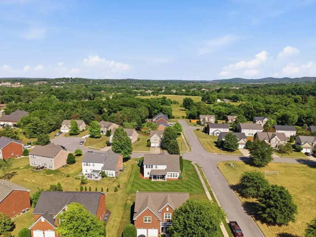 2001 Tryon Court Nolensville TN 37135