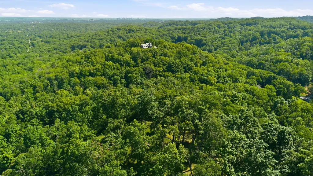 3 Saint James Place Nashville TN 37215