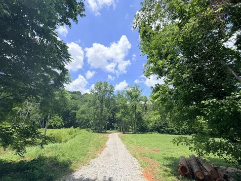 1 Budds Creek Road Palmyra TN 37142