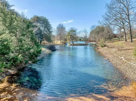 753 Farmington Way Maryville TN 37801
