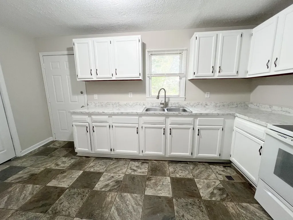 1139 Main Street Clarksville TN 37040