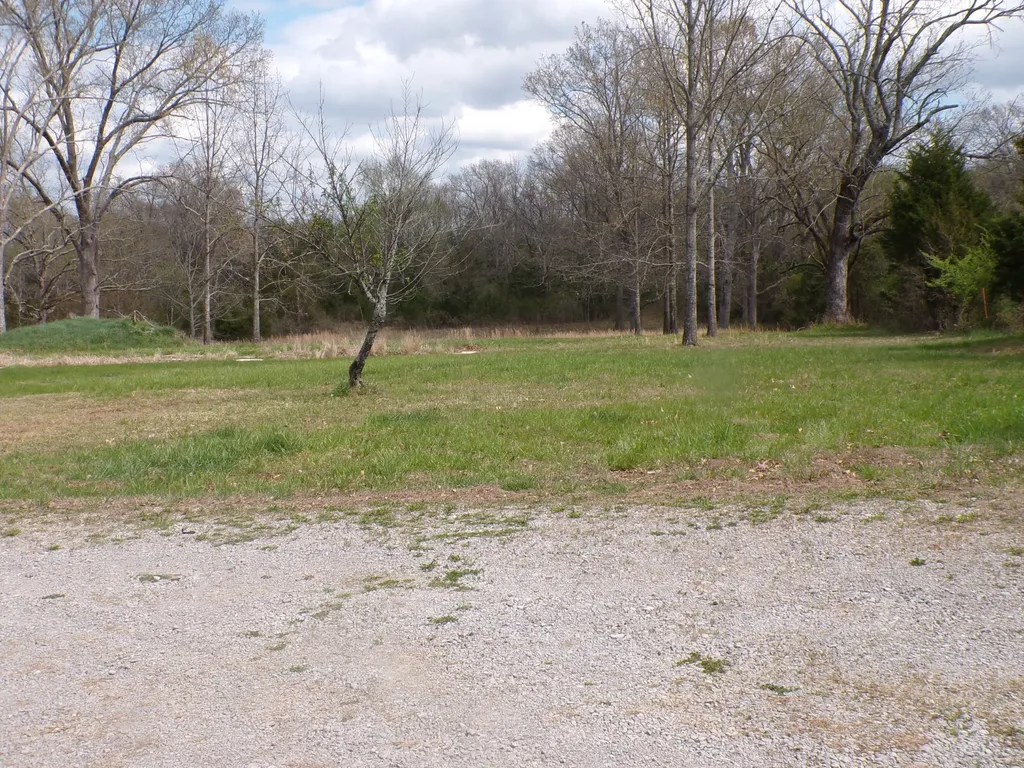 1053 S Ellington Parkway Lewisburg TN 37091