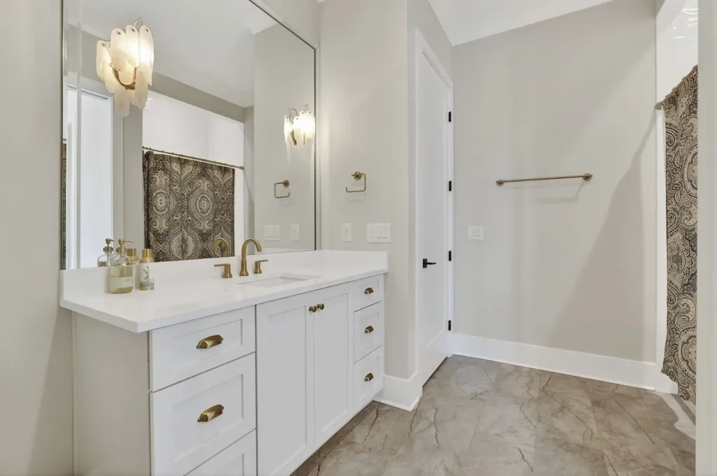 6083 Porters Union Way Arrington TN 37014