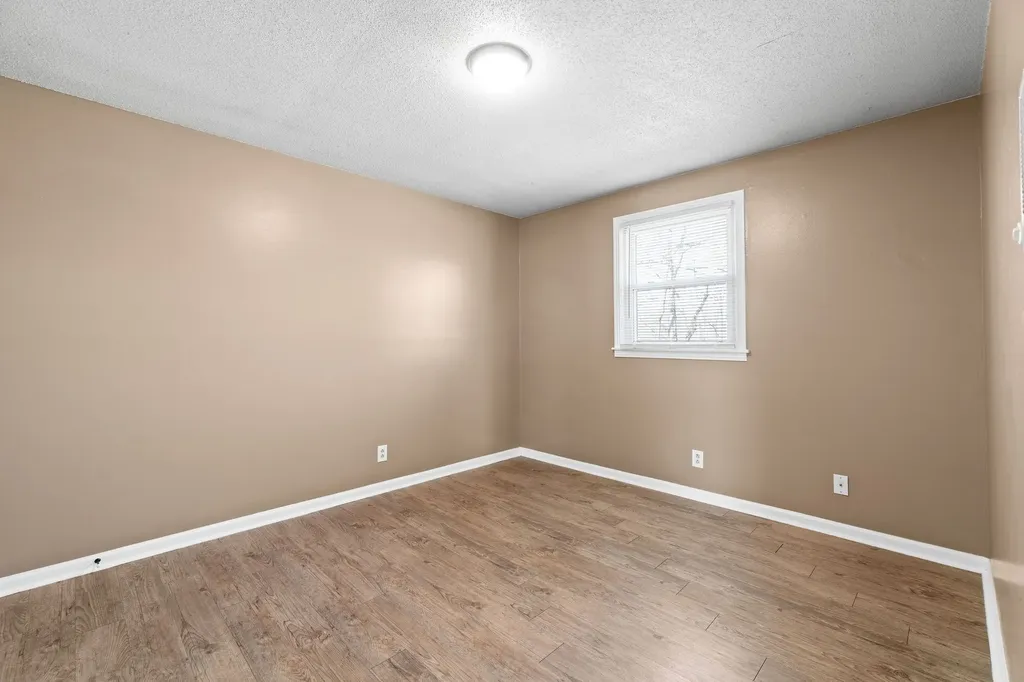 1908 Batts Lane Clarksville TN 37042