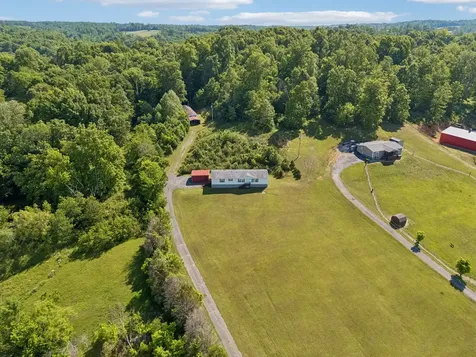 2484 W Leatherwood Road Cumberland Furnace TN 37051