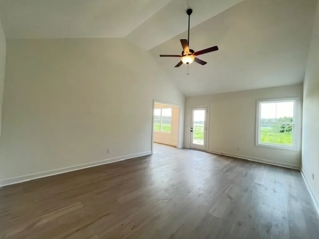 1698 Newt Mcknight Road Mcminnville TN 37110
