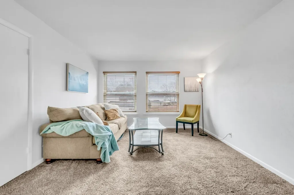 810 Bellevue Nashville TN 37221