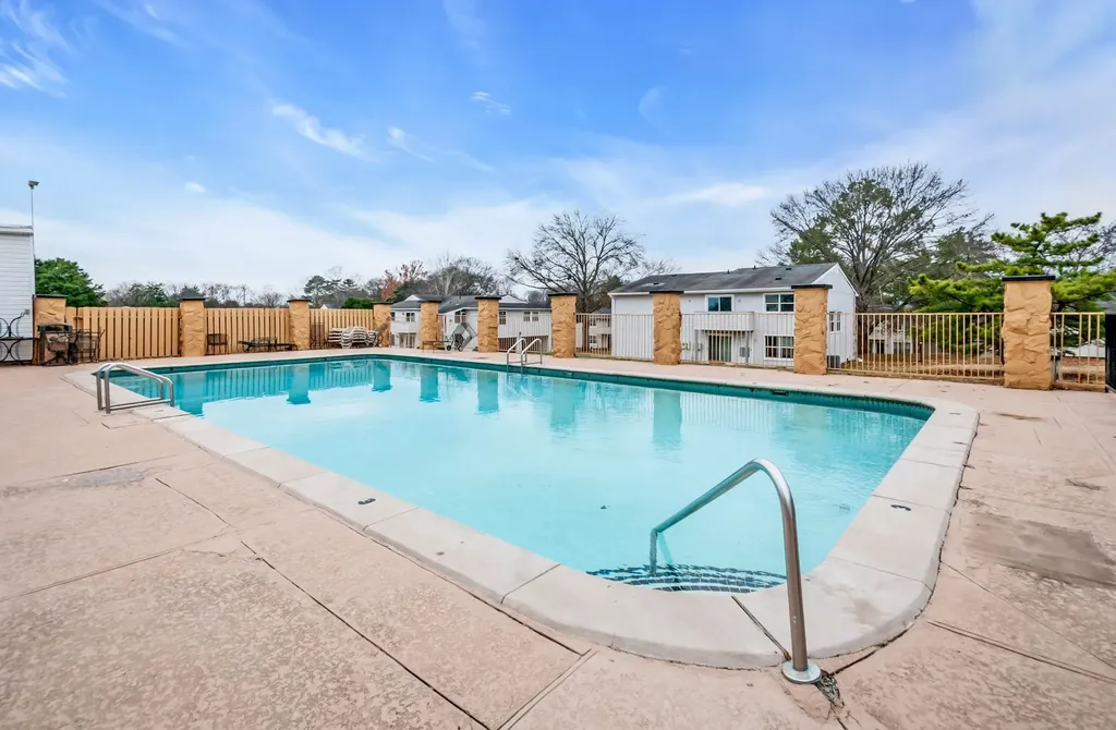 810 Bellevue Nashville TN 37221