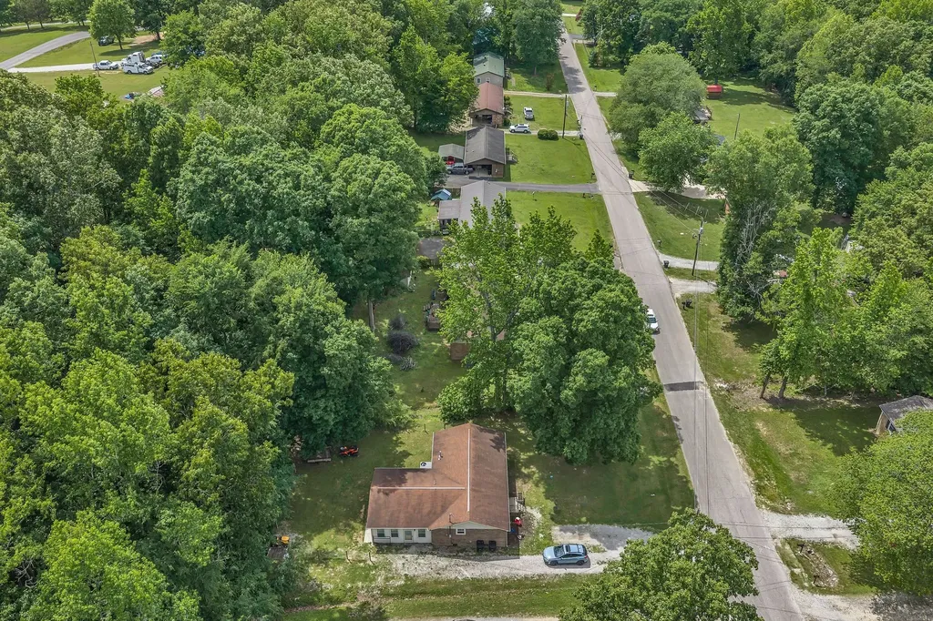 814 Cherokee Drive New Johnsonville TN 37134
