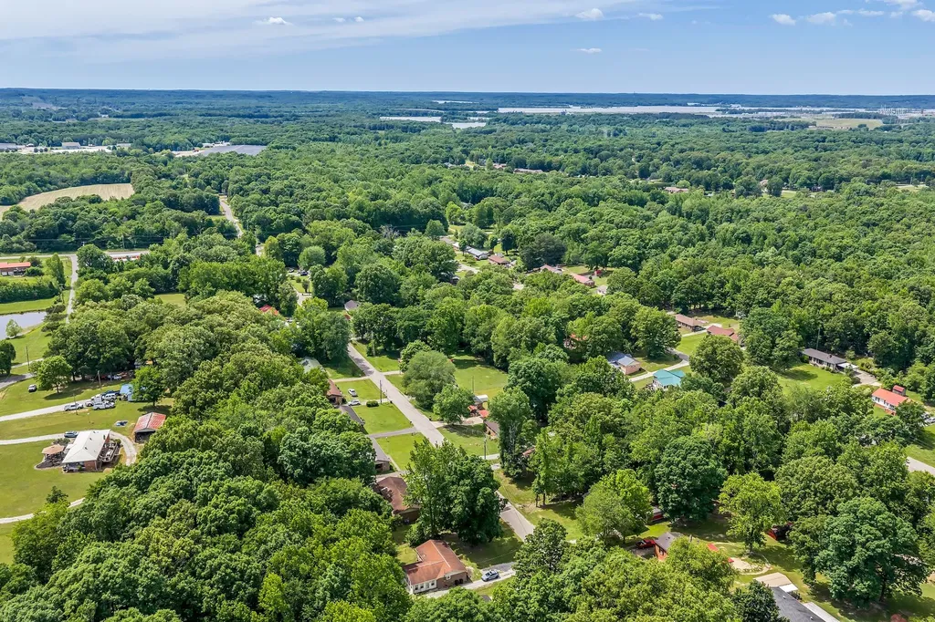 814 Cherokee Drive New Johnsonville TN 37134