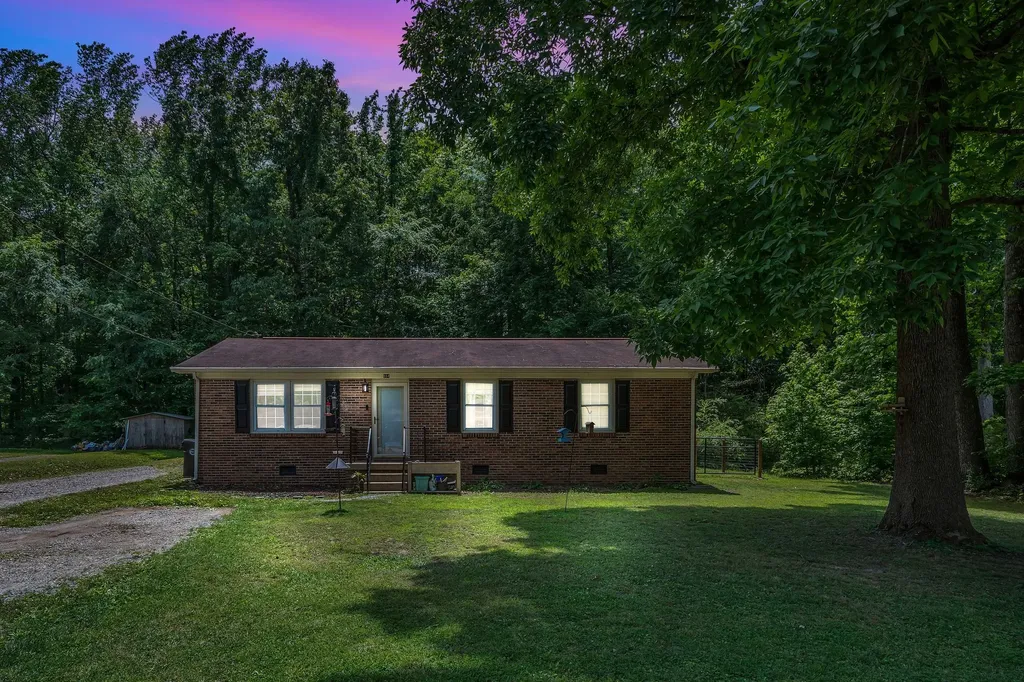 814 Cherokee Drive New Johnsonville TN 37134