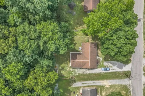 814 Cherokee Drive New Johnsonville TN 37134