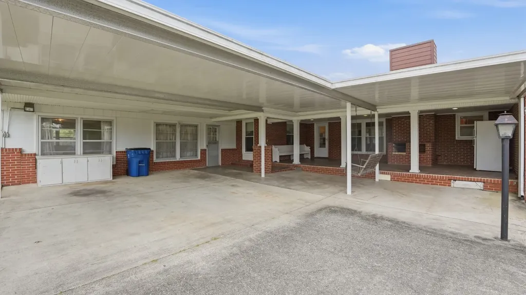 1401 Kefauver Street Manchester TN 37355