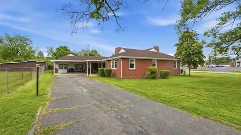 1401 Kefauver Street Manchester TN 37355