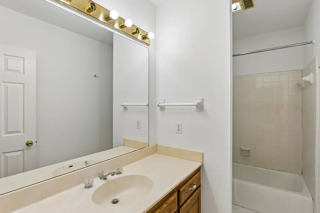 7500 Old Harding Pike Nashville TN 37221
