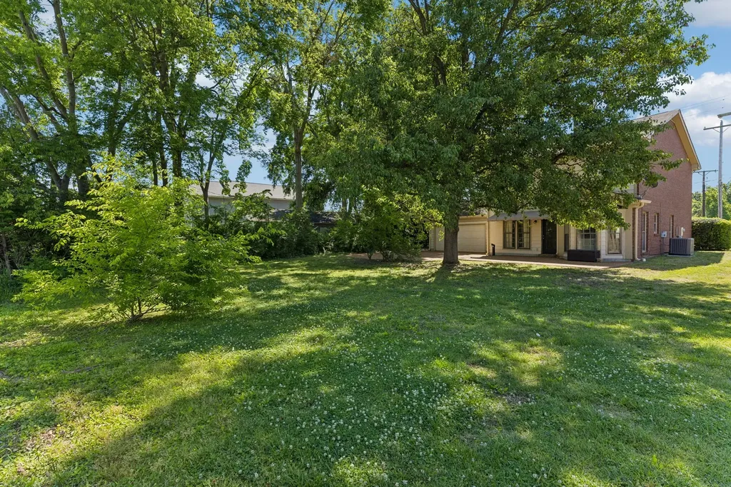 7500 Old Harding Pike Nashville TN 37221