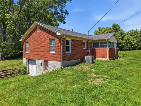 2985 Plum Creek Road Sparta TN 38583
