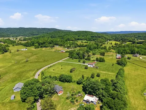 2985 Plum Creek Road Sparta TN 38583