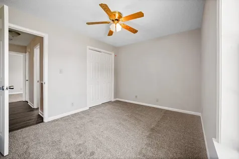 593 Oak Valley Drive Clarksville TN 37042