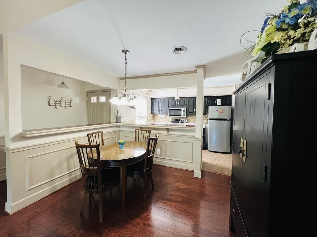 207 Village Cir, W Dickson TN 37055
