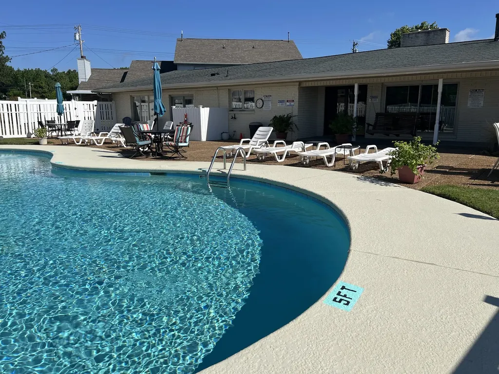 207 Village Cir, W Dickson TN 37055