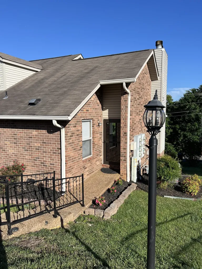 207 Village Cir, W Dickson TN 37055