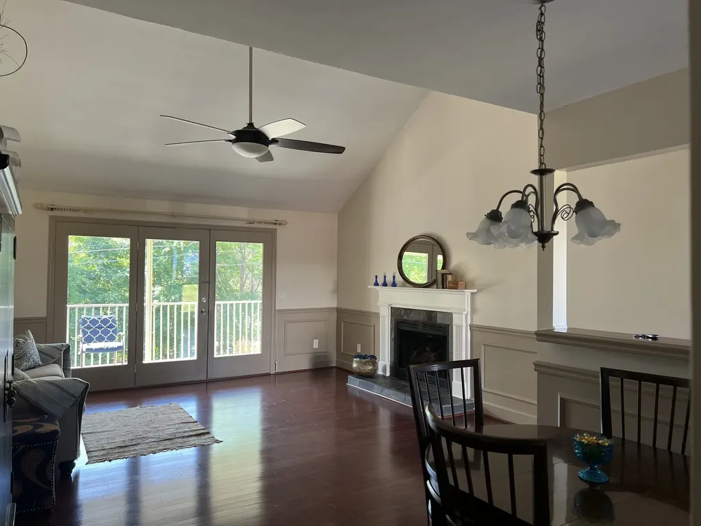 207 Village Cir, W Dickson TN 37055