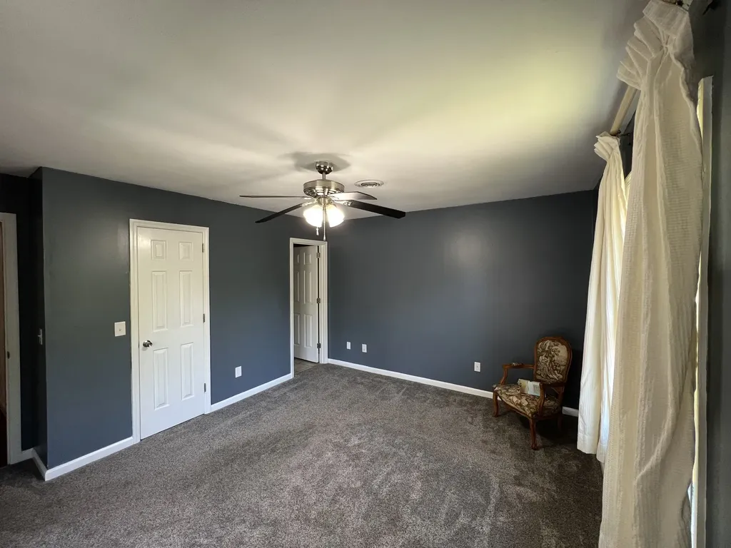 207 Village Cir, W Dickson TN 37055