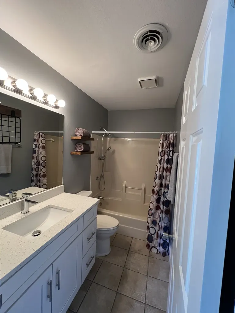 207 Village Cir, W Dickson TN 37055