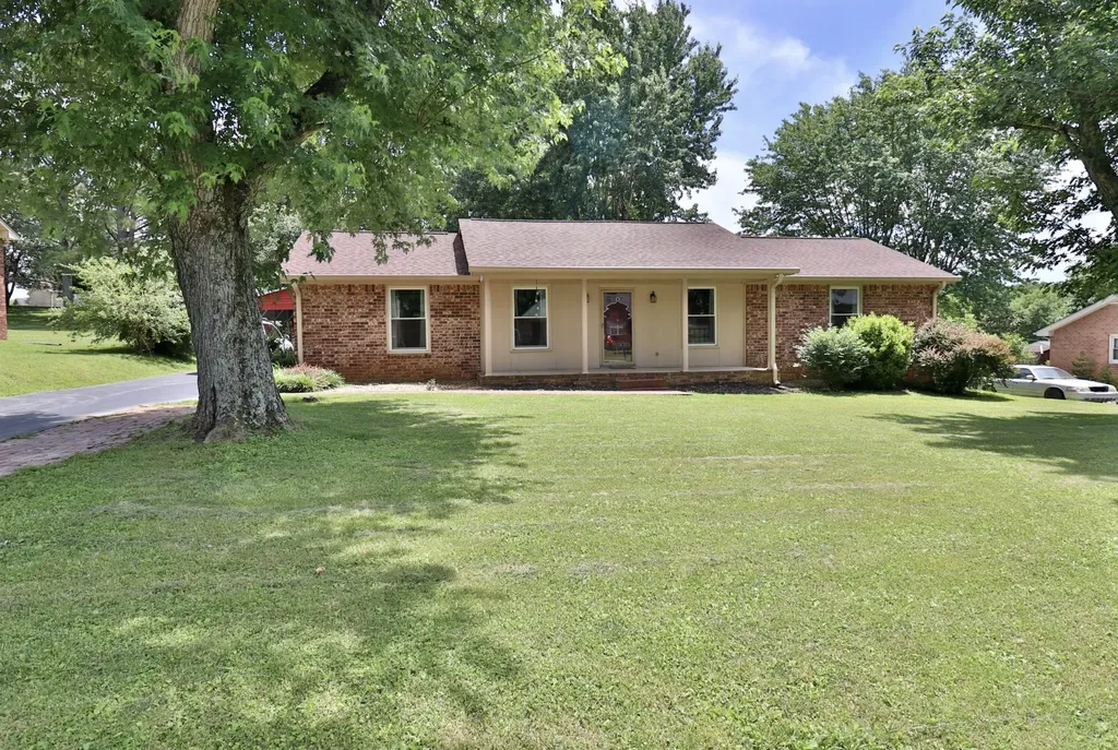 2317 Woodmont Drive Springfield TN 37172