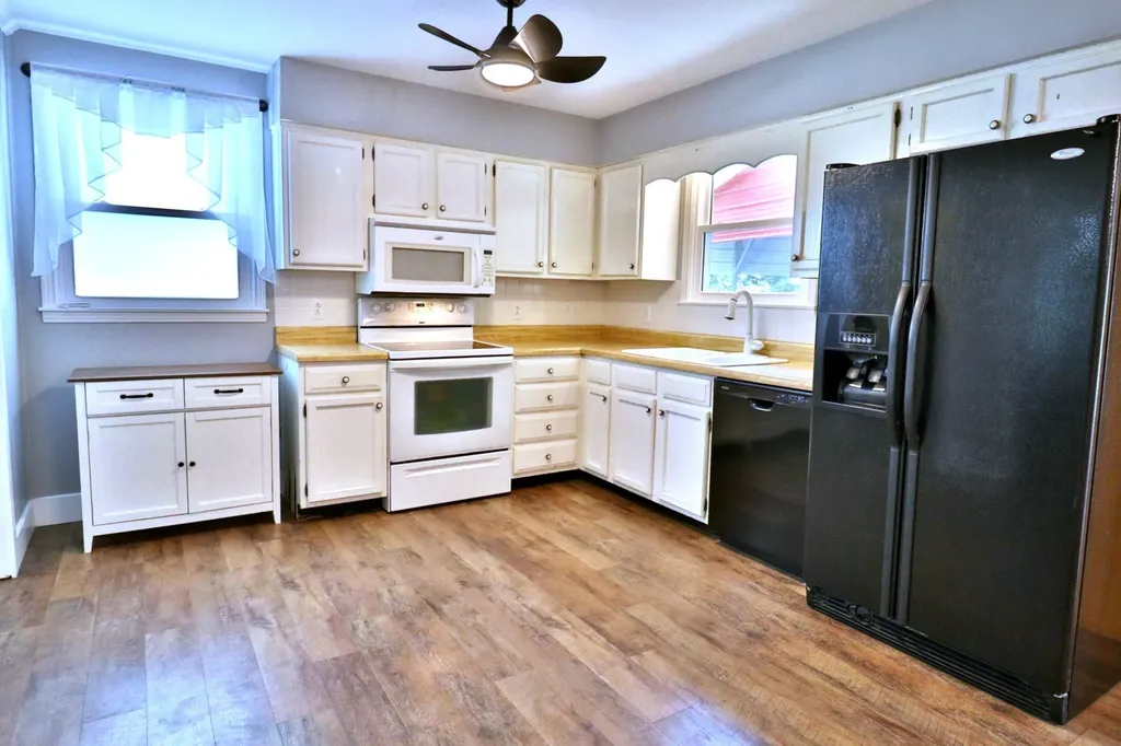 2317 Woodmont Drive Springfield TN 37172