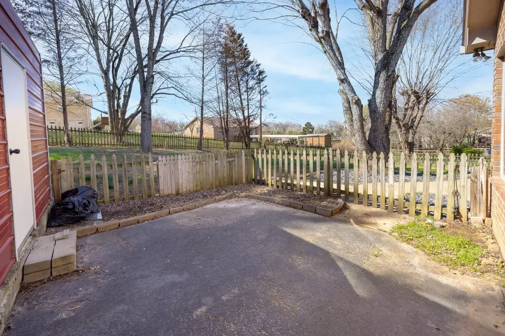 2317 Woodmont Drive Springfield TN 37172