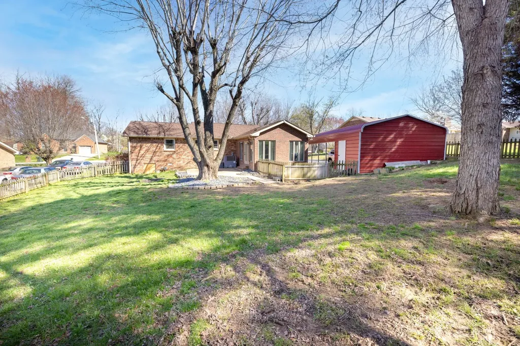 2317 Woodmont Drive Springfield TN 37172