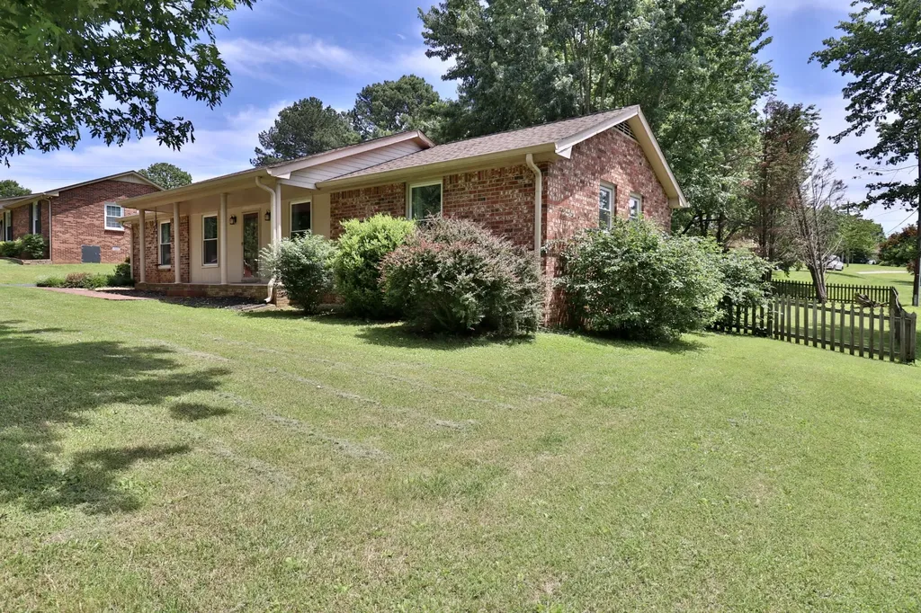 2317 Woodmont Drive Springfield TN 37172