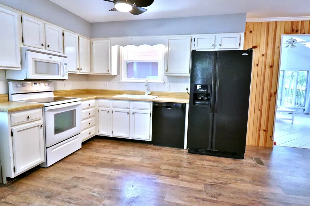 2317 Woodmont Drive Springfield TN 37172