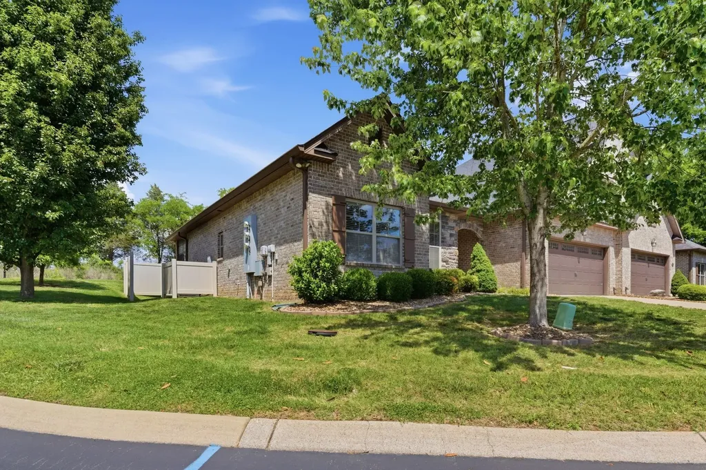 99 Silverstone Lane Mount Juliet TN 37122
