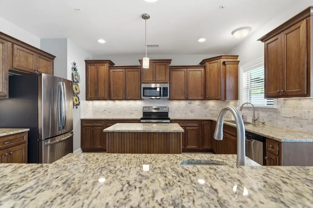 99 Silverstone Lane Mount Juliet TN 37122