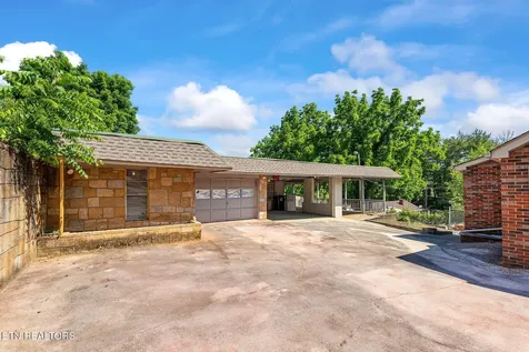 303 E Louise Avenue Morristown TN 37813
