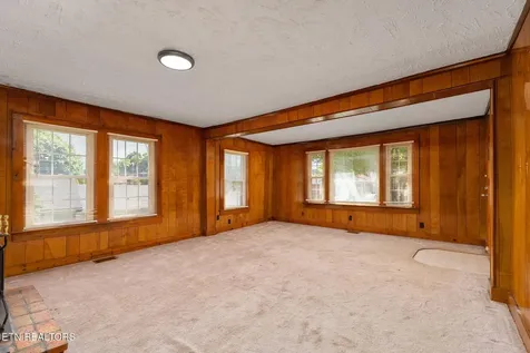 303 E Louise Avenue Morristown TN 37813